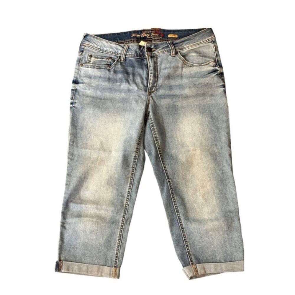 Faded Glory Women's Mid-Rise Stretch 20" Inseam Capri Jeans Cuffed Hem | Size 14